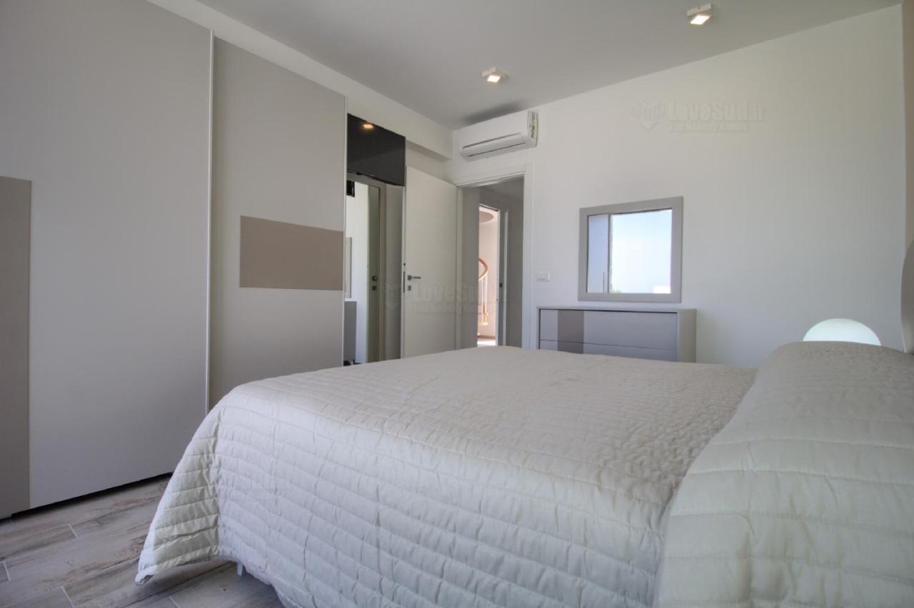 Jacuzzi Holiday Homes By Lovesud Santa Maria di Leuca Exteriör bild