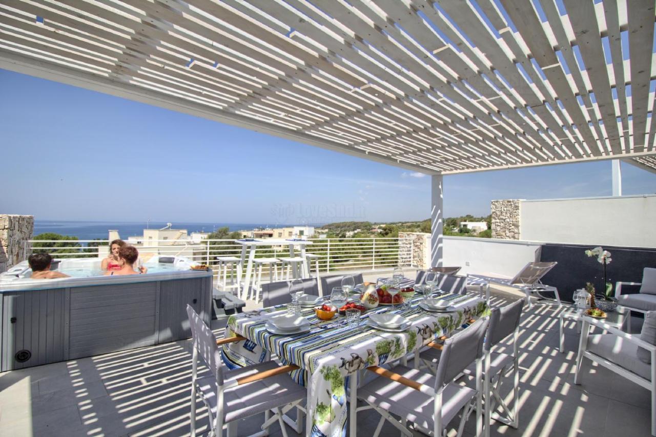 Jacuzzi Holiday Homes By Lovesud Santa Maria di Leuca Exteriör bild