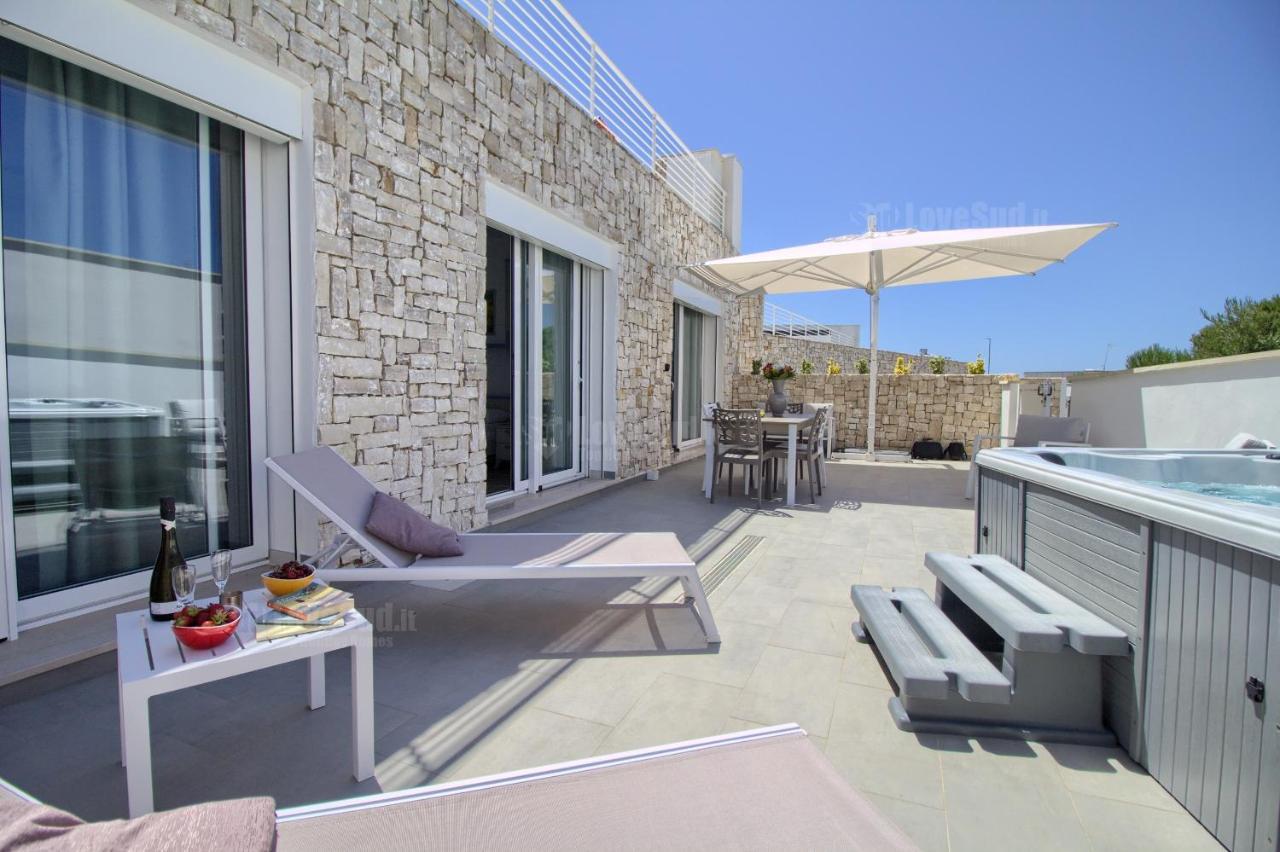 Jacuzzi Holiday Homes By Lovesud Santa Maria di Leuca Exteriör bild