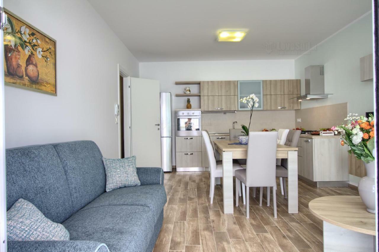 Jacuzzi Holiday Homes By Lovesud Santa Maria di Leuca Exteriör bild