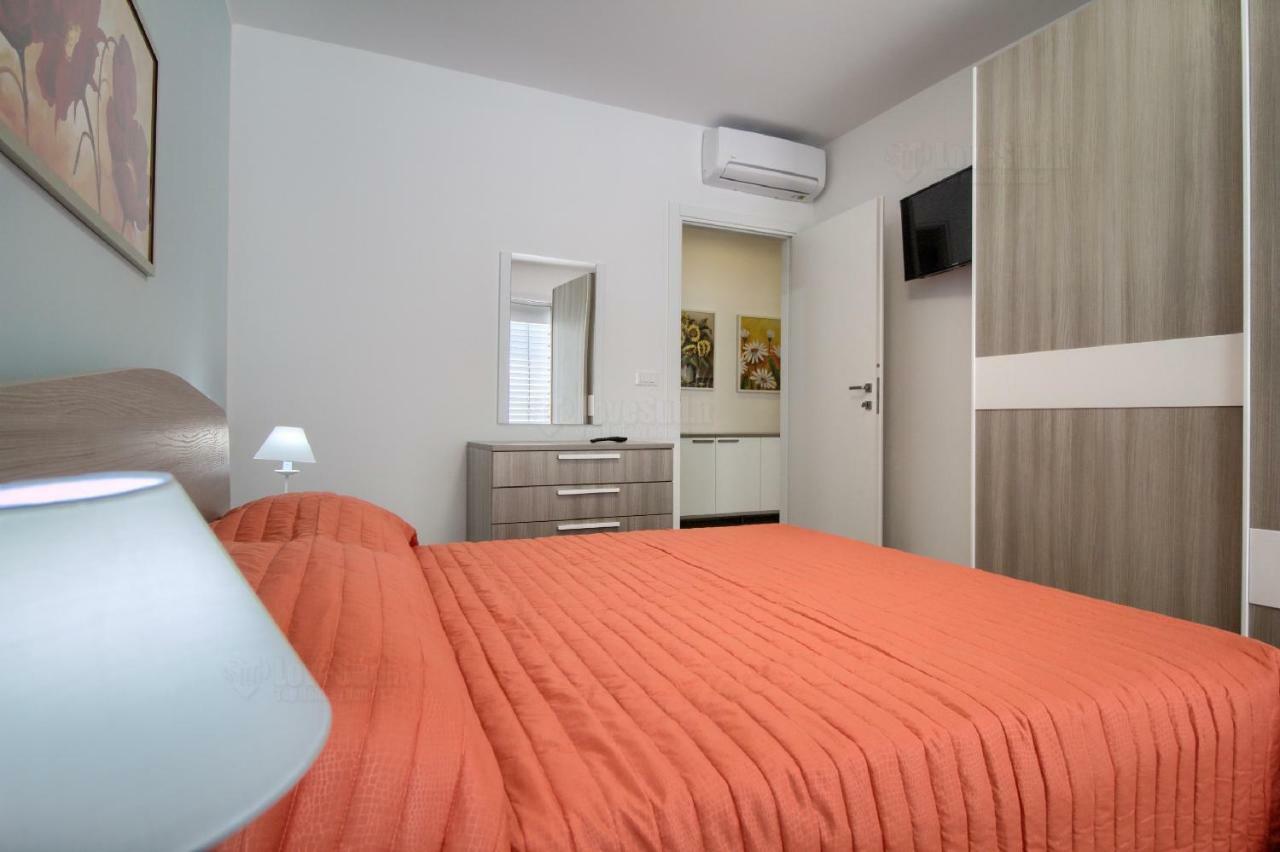 Jacuzzi Holiday Homes By Lovesud Santa Maria di Leuca Exteriör bild